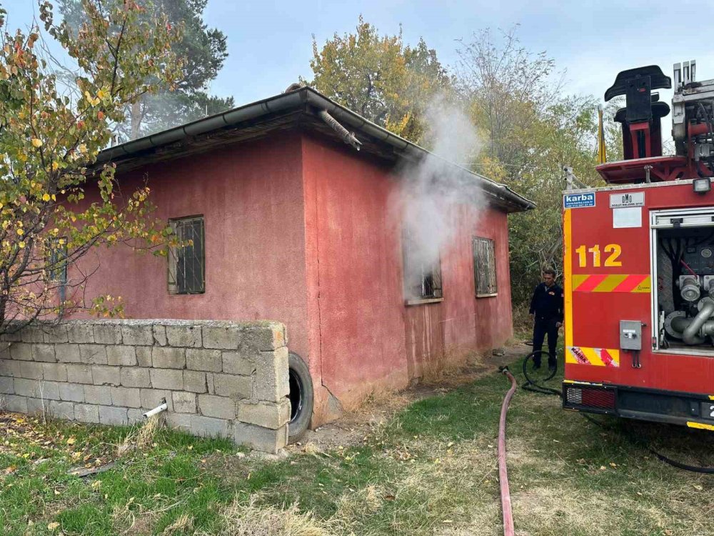 Erzincan’da Ev Yangını Meydana Geldi